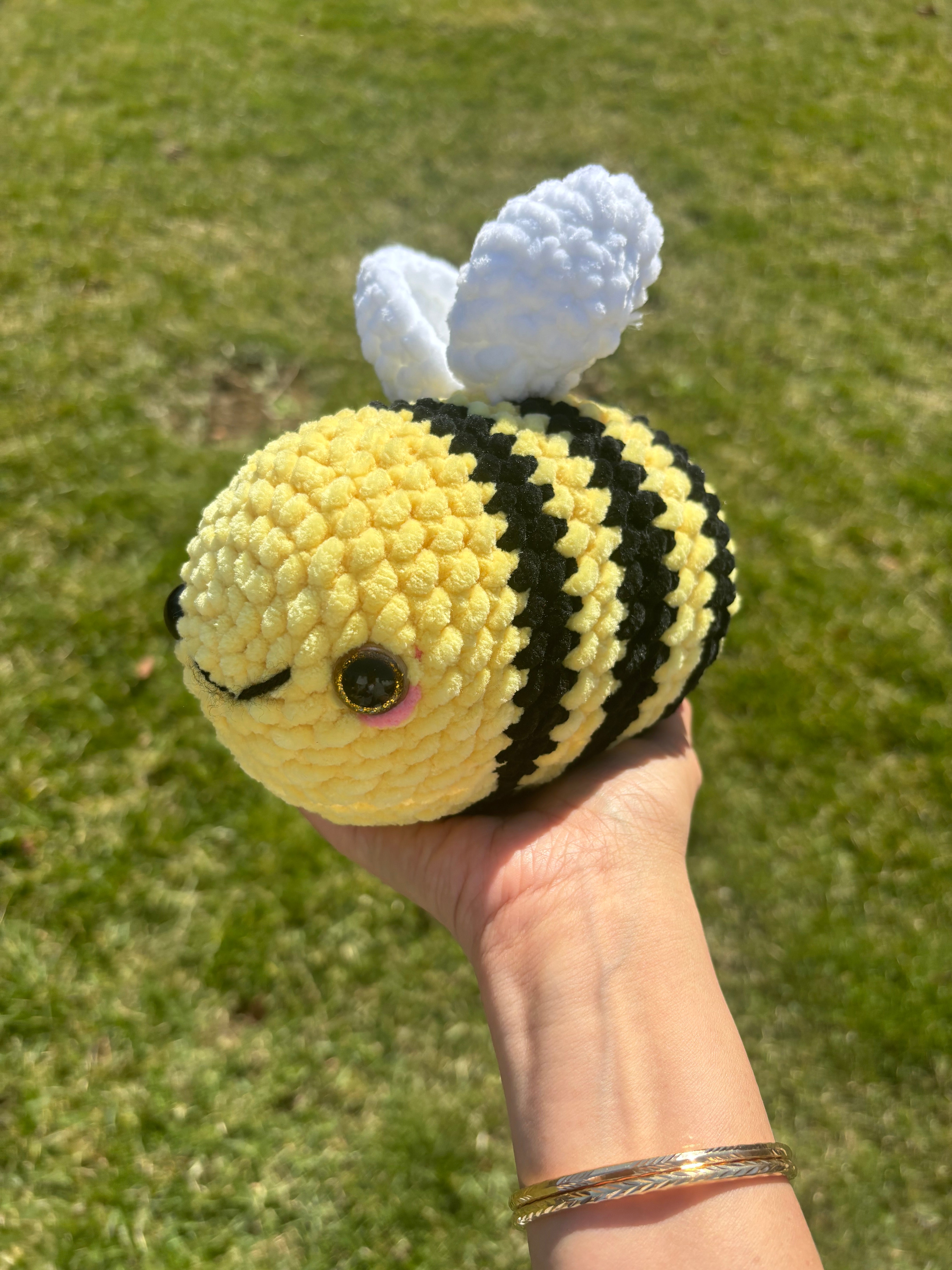 Rob-Bee Plushie